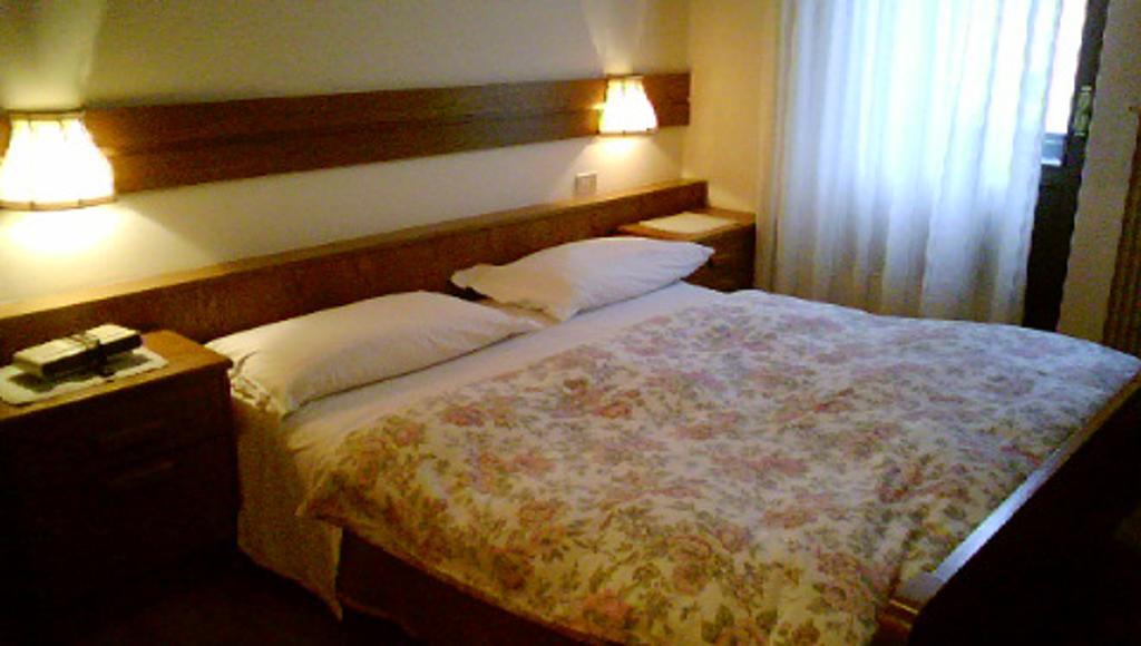 Campiglio Trilocale Monte Spinale Lägenhet Madonna Rum bild